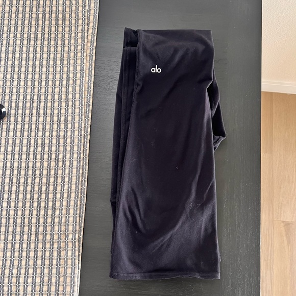 Alo Black Flare Leggings - Picture 3 of 6